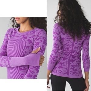 Lululemon Swiftly Tech Long Sleeve in Purple Camo Size 6
